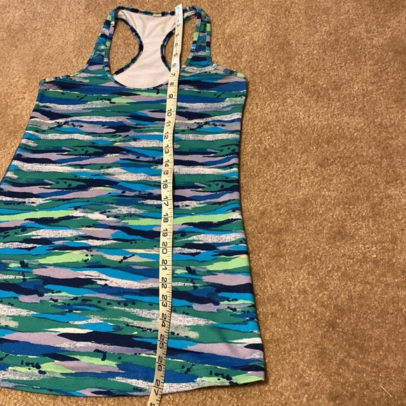 Lululemon Razorback Workout Tank w/ Bag - Picture 6 of 7